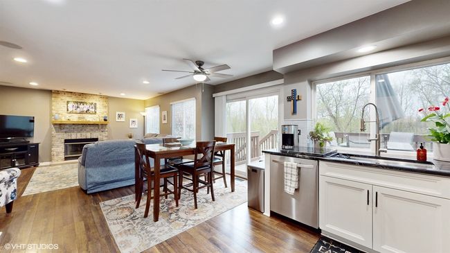 445 Harvest Gate, House other with 4 bedrooms, 4 bathrooms and 2 parking in Lake In The Hills IL | Image 10