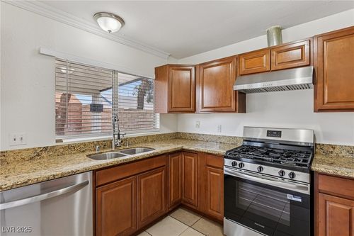 7000 Paddington Way, Las Vegas, NV, 89147-4438 | Card Image