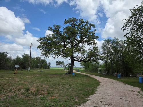 993 Highway 304, Bastrop, TX, 78602-3210 | Card Image