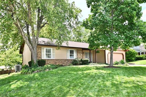 7 Spencer Path Dr, Saint Peters, MO, 63376-2559 | Card Image