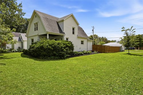 401 S Center St, Lone Tree, IA, 52755-7720 | Card Image