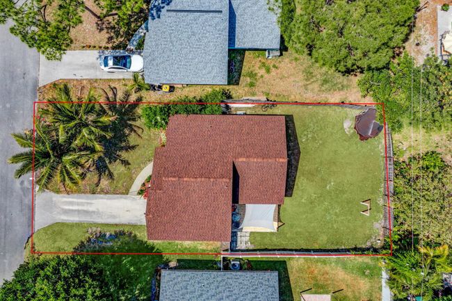 5855 Se Mitzi Ln, House other with 2 bedrooms, 2 bathrooms and null parking in Stuart FL | Image 46