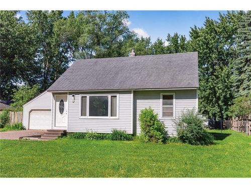 9 Park Dr, Circle Pines, MN, 55014-1665 | Card Image