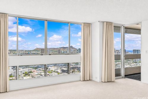 3606-1212 Punahou St, Honolulu, HI, 96826-1042 | Card Image