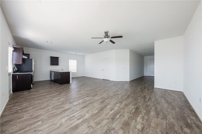 7506 Ivy Trellis Trl, House other with 4 bedrooms, 3 bathrooms and 4 parking in Del Valle TX | Image 5
