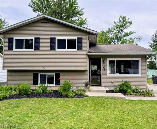 1214 Bryce Ave, Aurora, OH, 44202-9565 | Card Image