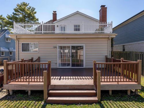 22631 Ridgeway St, Saint Clair Shores, MI, 48080-1477 | Card Image