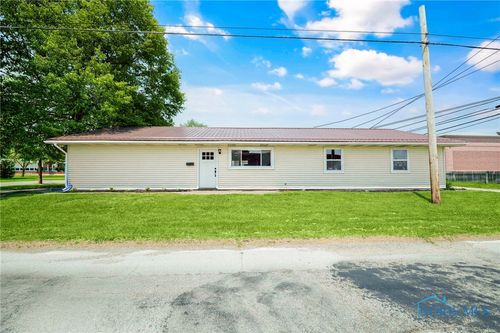 739 Kenwood Ave, Bowling Green, OH, 43402-3706 | Card Image