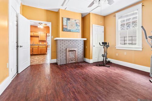 3018 Fern St, New Orleans, LA, 70125-2528 | Card Image