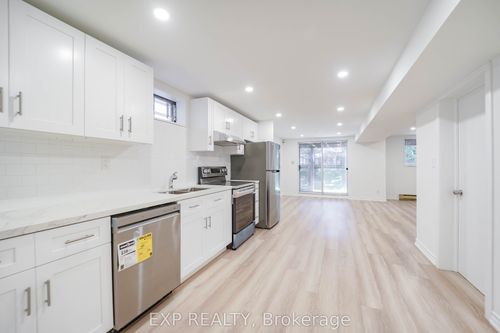 bsmt-195 Savage Rd, Newmarket, ON, L3X1R6 | Card Image