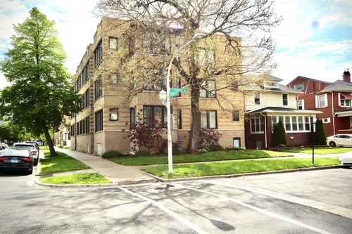 1-2339 E 72nd Street, Chicago, IL, 60649 | Card Image