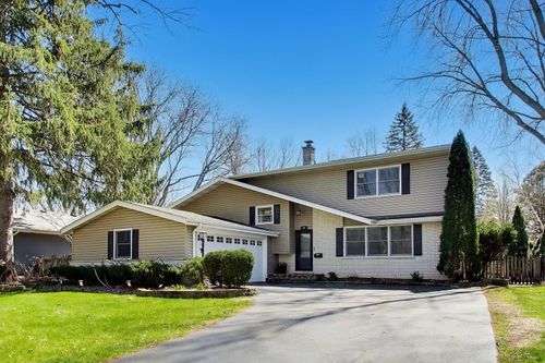 44 Swift Ln, Naperville, IL, 60565-1318 | Card Image