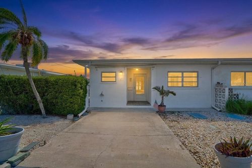 17 Seaside Ct, HOLMES BEACH, FL, 34217-1545 | Card Image