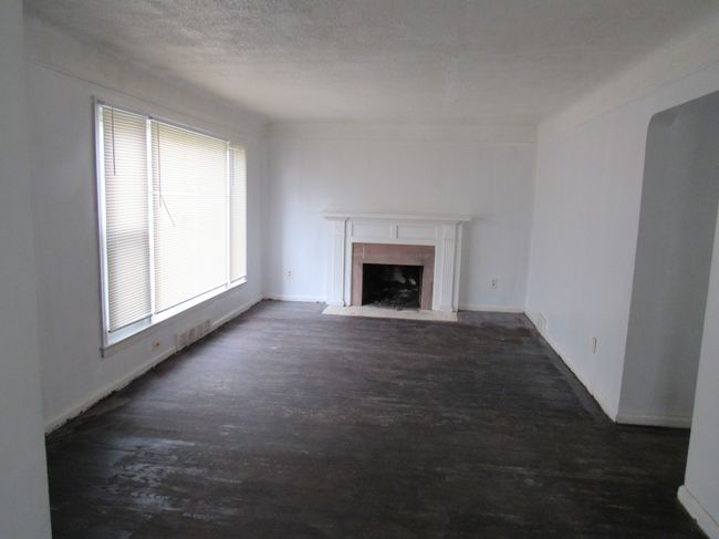 18400 Plainview Ave, House other with 3 bedrooms, 2 bathrooms and null parking in Detroit MI | Image 5