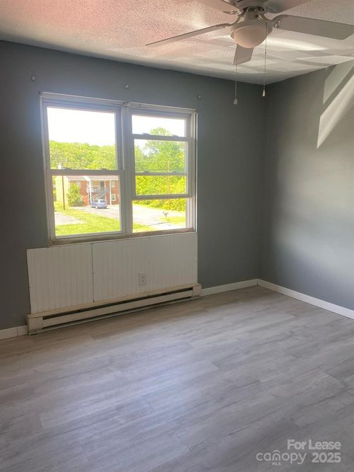 apt-12-1966 Lakeview Rd, Asheboro, NC, 27203-3426 | Card Image