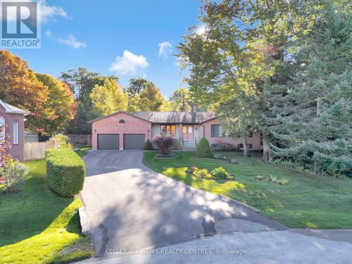 11 Birchmount Cir, Wasaga Beach, ON, L9Z1H8 | Card Image