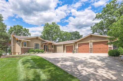 6 Mohave Dr, Lake Winnebago, MO, 64034-9308 | Card Image