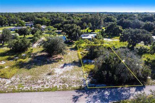 913 Hollyhock Ct, Lake Placid, FL, 33852-8234 | Card Image