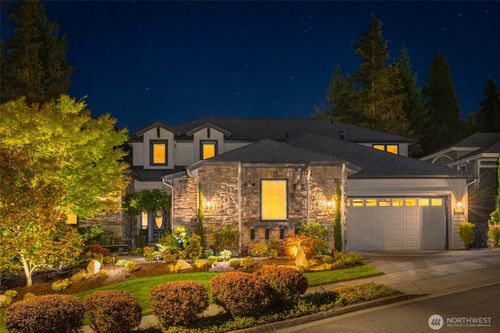 12438 243rd Pl Ne, Redmond, WA, 98053-5761 | Card Image