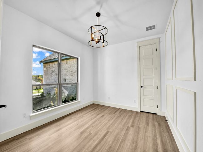 10016 Valley Oak Ct, House other with 5 bedrooms, 2 bathrooms and null parking in Springtown TX | Image 4