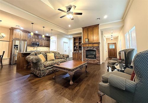401 Outer Banks Way, Edmond, OK, 73034-7586 | Card Image