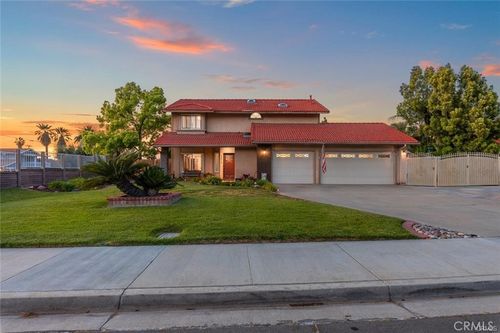 42012 Manchester Ave, Hemet, CA, 92544-8411 | Card Image