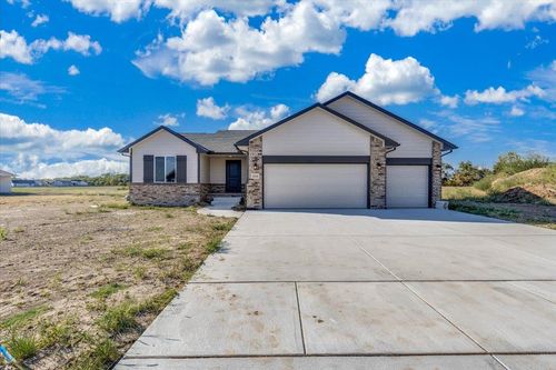 2224 E Arrowhead St, Andover, KS, 67002-1141 | Card Image
