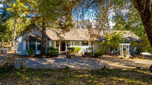 51192 Bon Veu Dr, Oakhurst, CA, 93644-9700 | Card Image