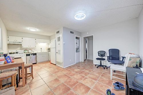 apt-102-803 W 28th St, Austin, TX, 78705-3921 | Card Image