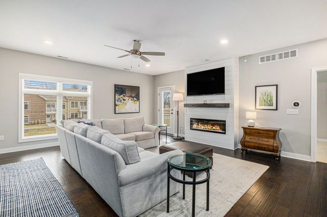 Family Room | Image 18