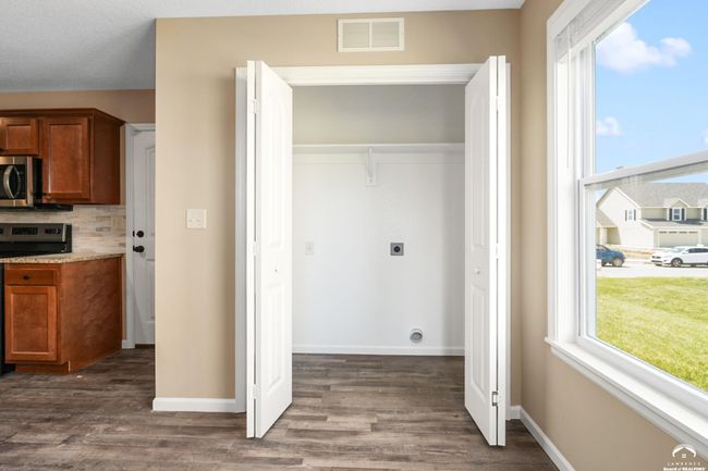 2804 Chasehire Dr, Townhouse with 3 bedrooms, 3 bathrooms and null parking in Lawrence KS | Image 18
