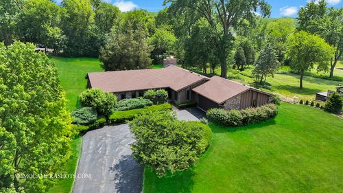 165 Harbor Dr, Lake Barrington, IL, 60010-1533 | Card Image