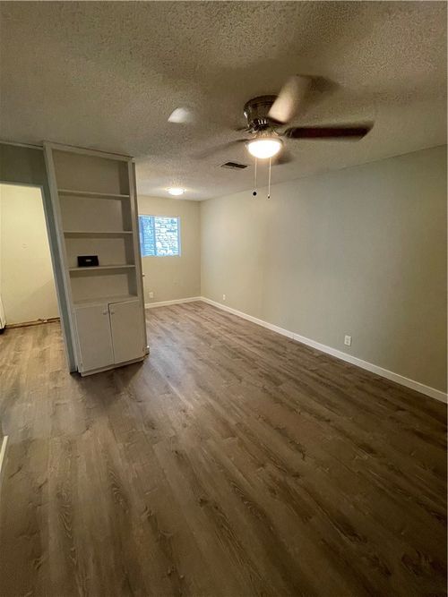 104-104 E 32nd St, Austin, TX, 78705-2435 | Card Image