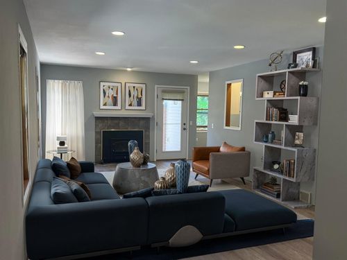 5 S Thompson Dr, Madison, WI, 53714-2146 | Card Image