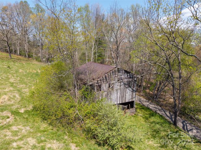 435 Upper Glady Fork Rd, House other with 2 bedrooms, 2 bathrooms and null parking in Candler NC | Image 10