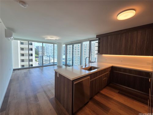 611r-1500 Rycroft St, Honolulu, HI, 96814 | Card Image