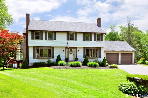 32 Cornfield Rd, Windsor, CT, 06095-1819 | Card Image