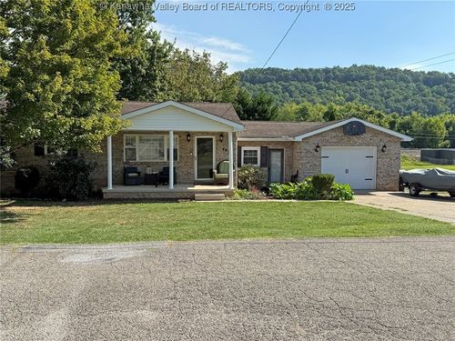 440 1st Ave N, Hometown, WV, 25109 | Card Image