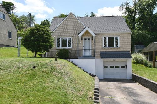3579 Middleboro Rd, Castle Shannon, PA, 15234-2356 | Card Image