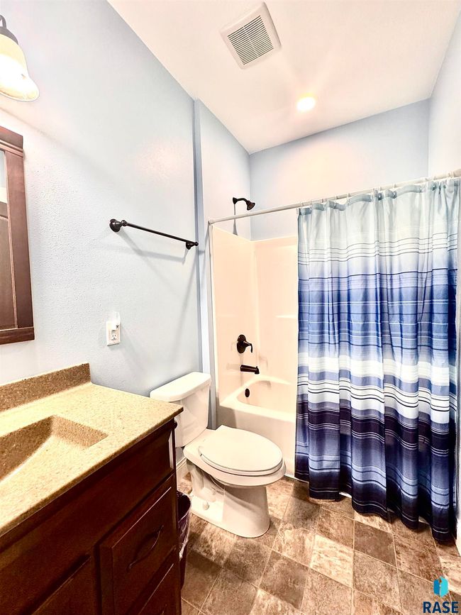 1403 Bitterroot Rd, House other with 5 bedrooms, 4 bathrooms and null parking in Dell Rapids SD | Image 25
