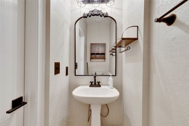 6305 Roseborough Dr, House other with 4 bedrooms, 3 bathrooms and 4 parking in Austin TX | Image 34