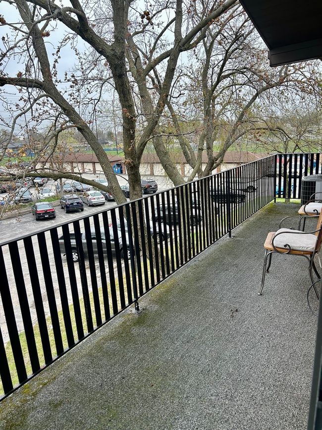 APT-1310 - 5231 James Ln, Condo with 2 bedrooms, 2 bathrooms and 2 parking in Crestwood IL | Image 5