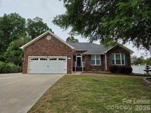 1319 Mistletoe Ridge Pl Nw, Concord, NC, 28027-7877 | Card Image