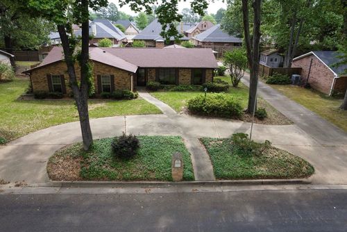 610 Rockwall Dr, Longview, TX, 75604-3521 | Card Image