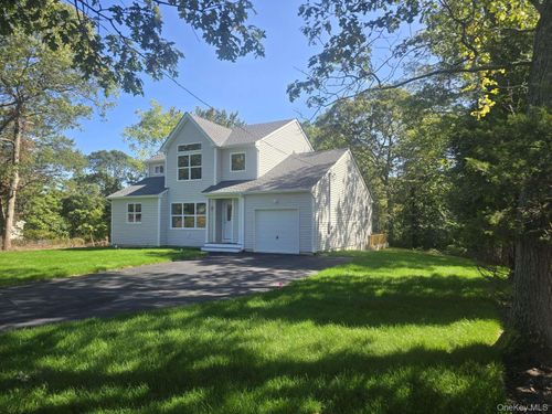 65 Gray Ave, Medford, NY, 11763-1037 | Card Image