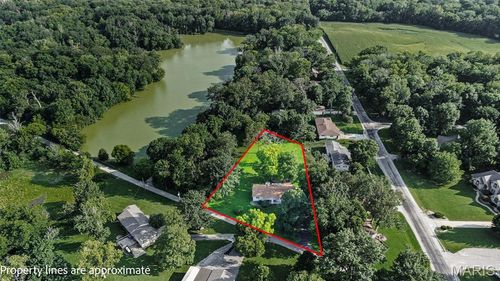 13810 Klaus Lake Rd, Highland, IL, 62249-4502 | Card Image