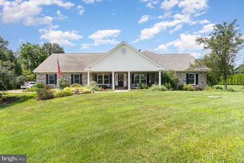 729 Carlson Rd, HUMMELSTOWN, PA, 17036-7321 | Card Image