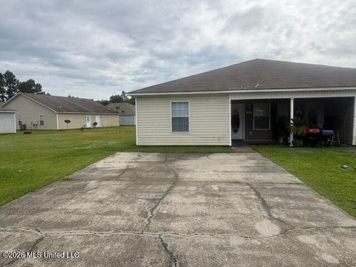 17212 Avondale Cir, D'Iberville, MS, 39540-4674 | Card Image