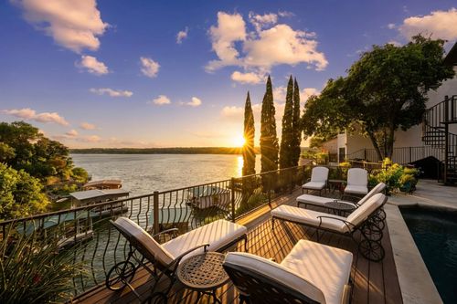 107 Edgewater Cv, Lakeway, TX, 78734-3462 | Card Image