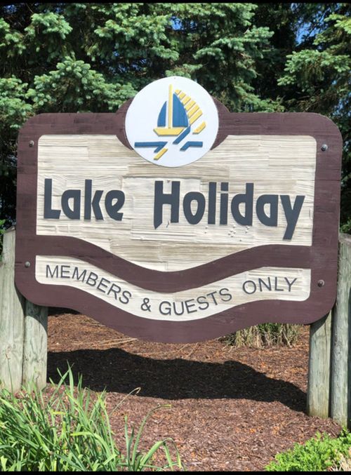 990 Holiday Dr, Sandwich, IL, 60548-9500 | Card Image